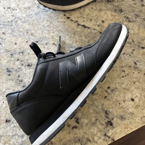 New Balance Black Sneakers - Picture 5 of 6